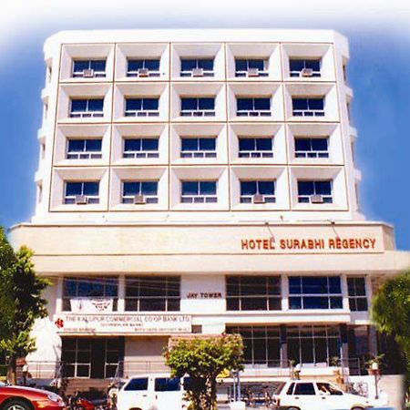 Hotel Surabhi Regency Ānand Exterior foto